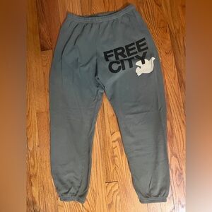 Freecity ankle length joggers in excellent condition